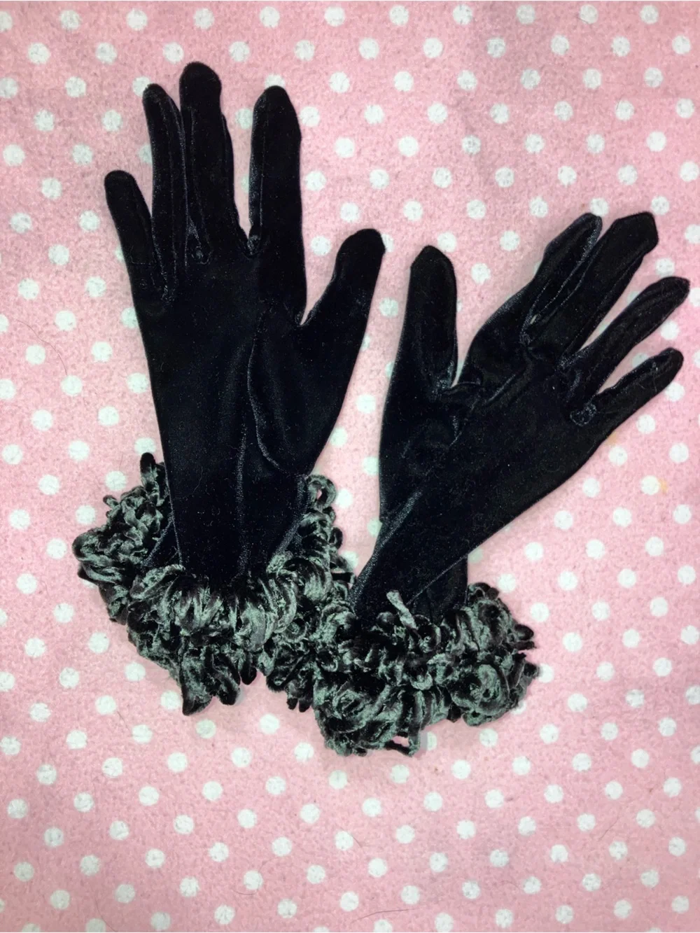 Black Velvet Gloves with Ruffled Cuff